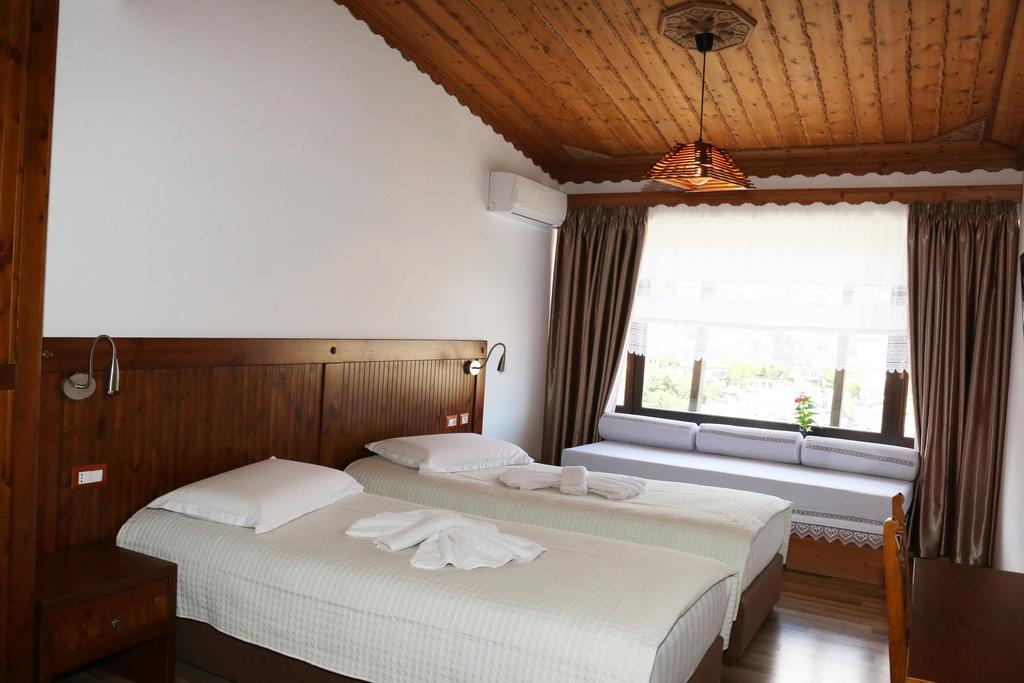 Hotel Kodra Gjirokastër Exterior foto