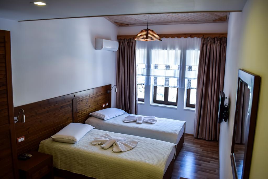 Hotel Kodra Gjirokastër Exterior foto